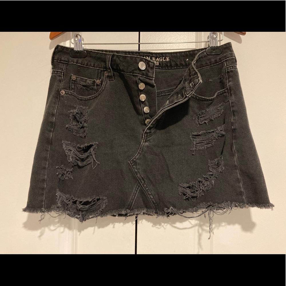 AEO Black Distressed Denim Skirt